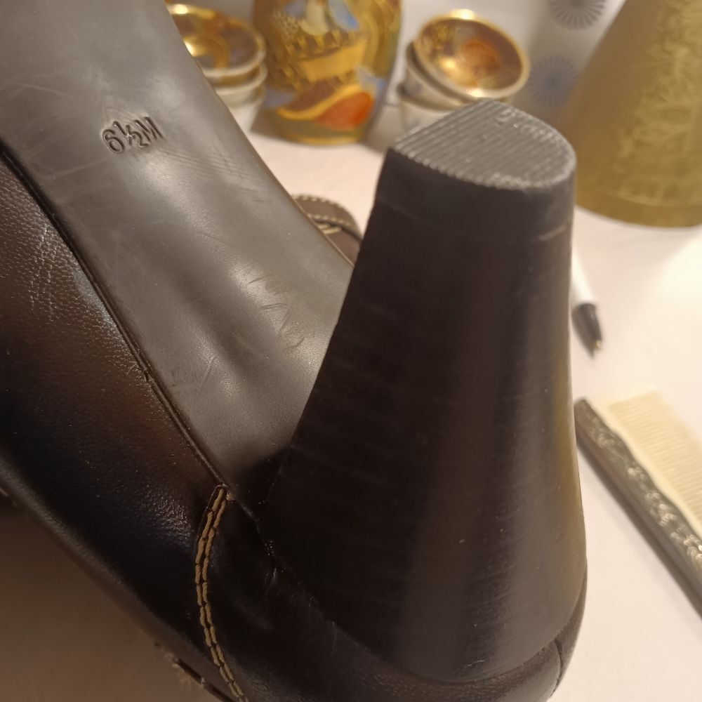 Lauren Ralph Lauren Dark Brown Leather Round Toe Slip On Kitten Heel Pump 6.5 - Picture 7 of 9